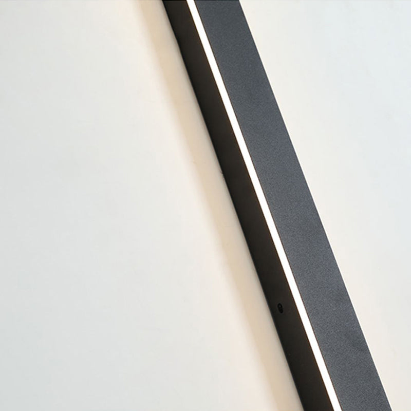Silex Linear Outdoor Wall Lamp - Hey Lighting