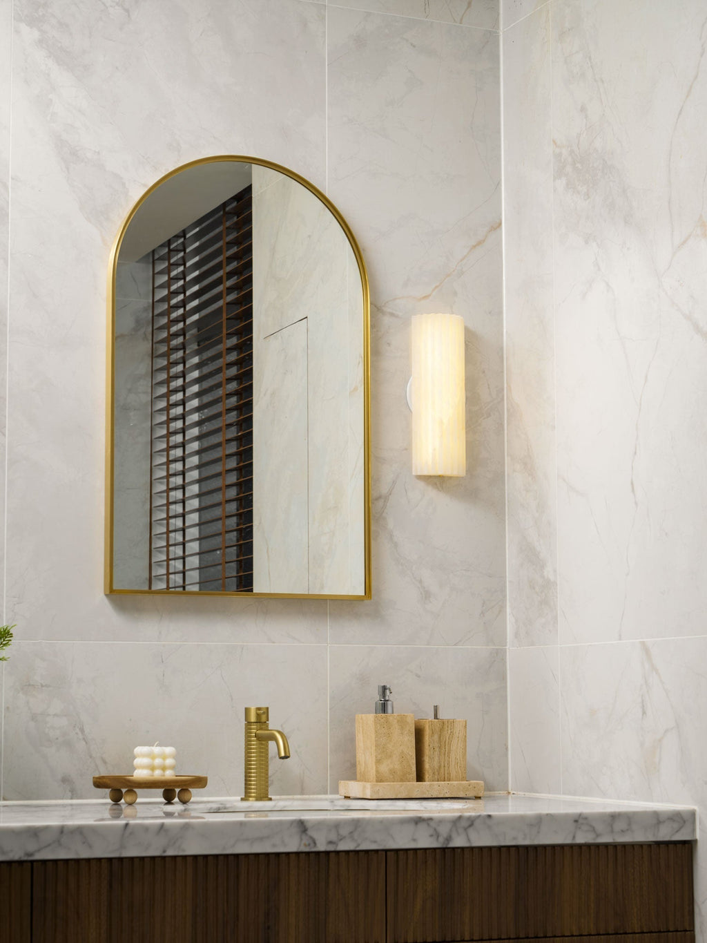 Orcarion Alabaster Wall Lamp - Hey Lighting