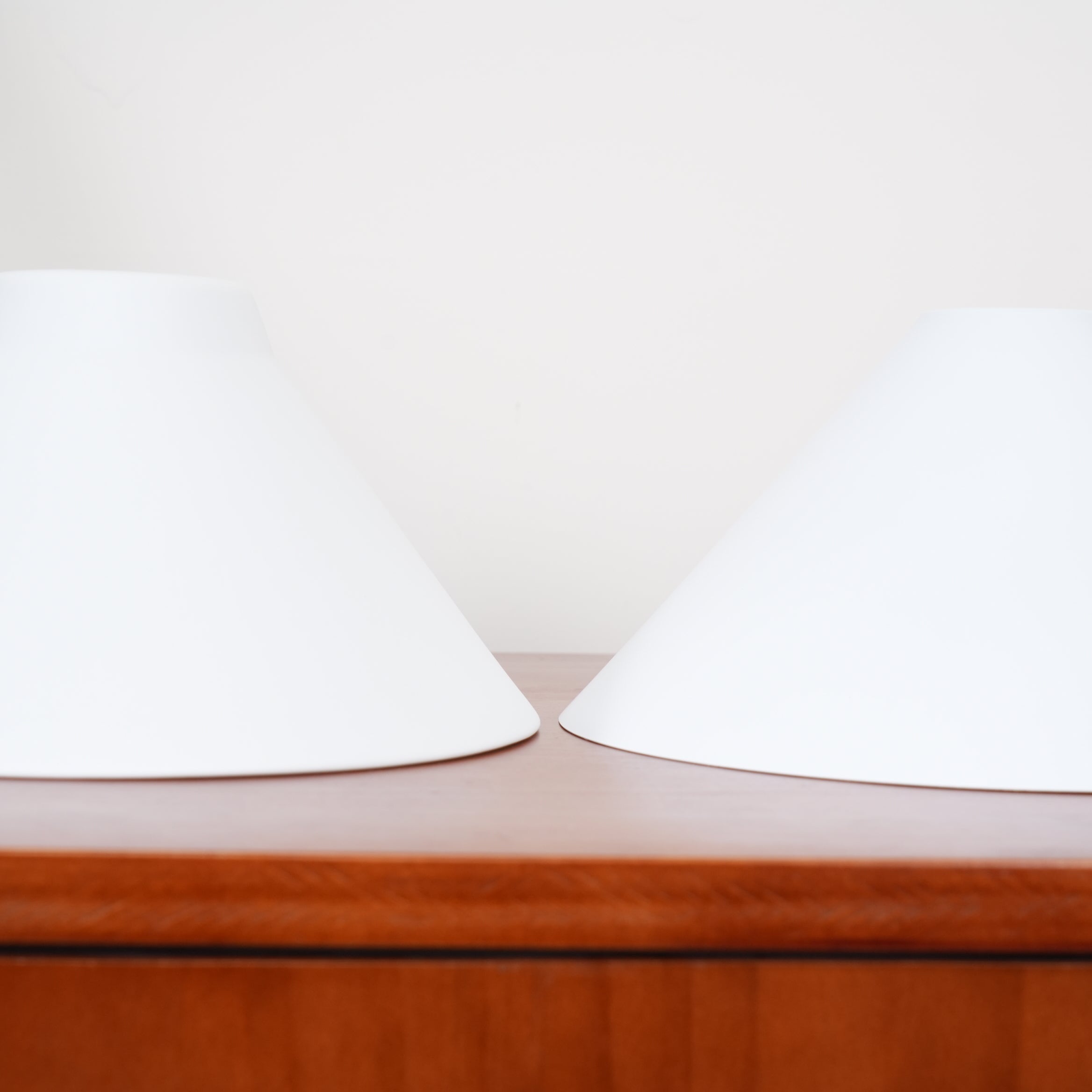 Zya Vintage Two-Head Pendant Light – product view